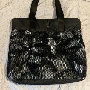 calia by carrie underwood bag